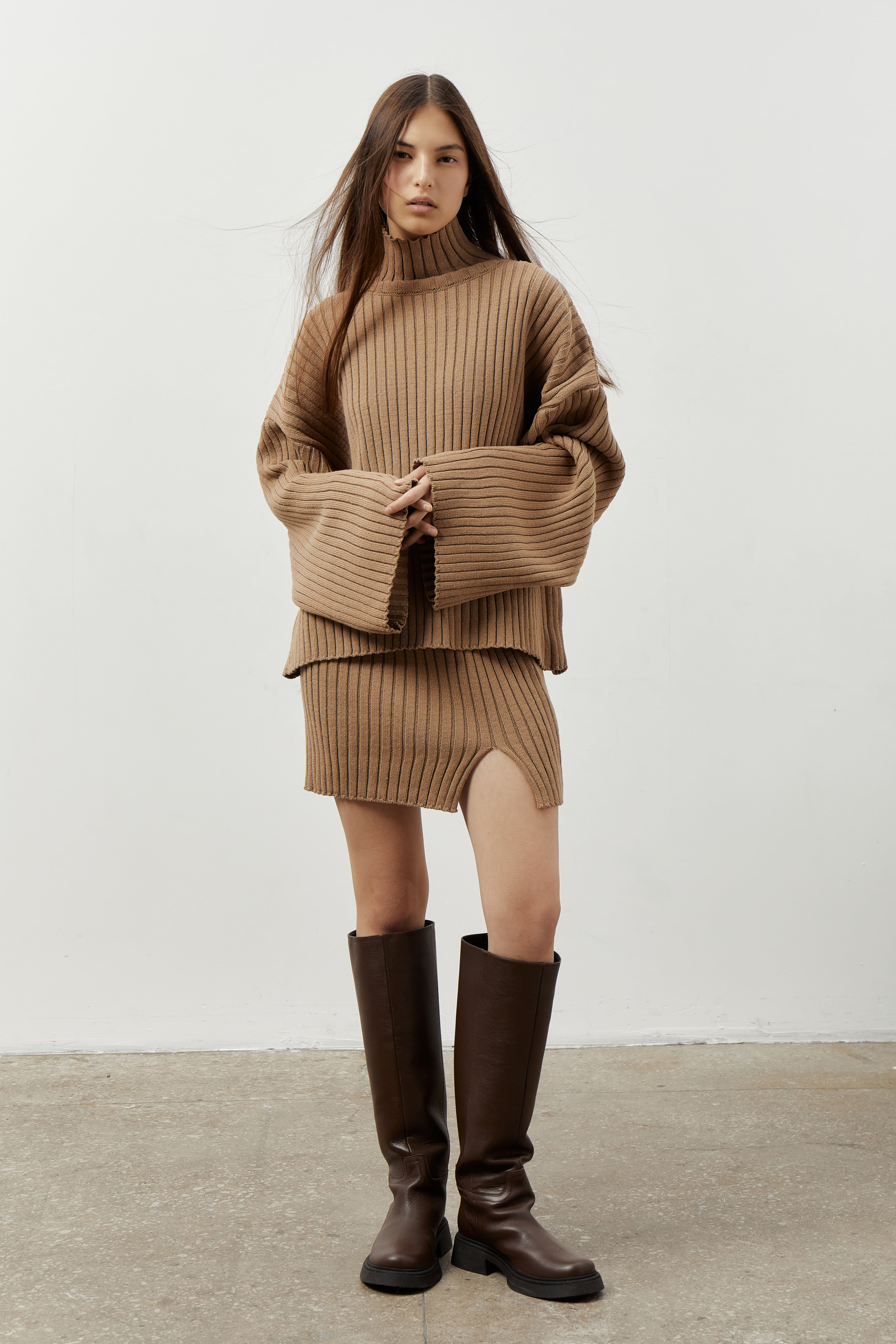 Knitted Matching Set with Sweater and Mini Skirt - Beige | COOSH