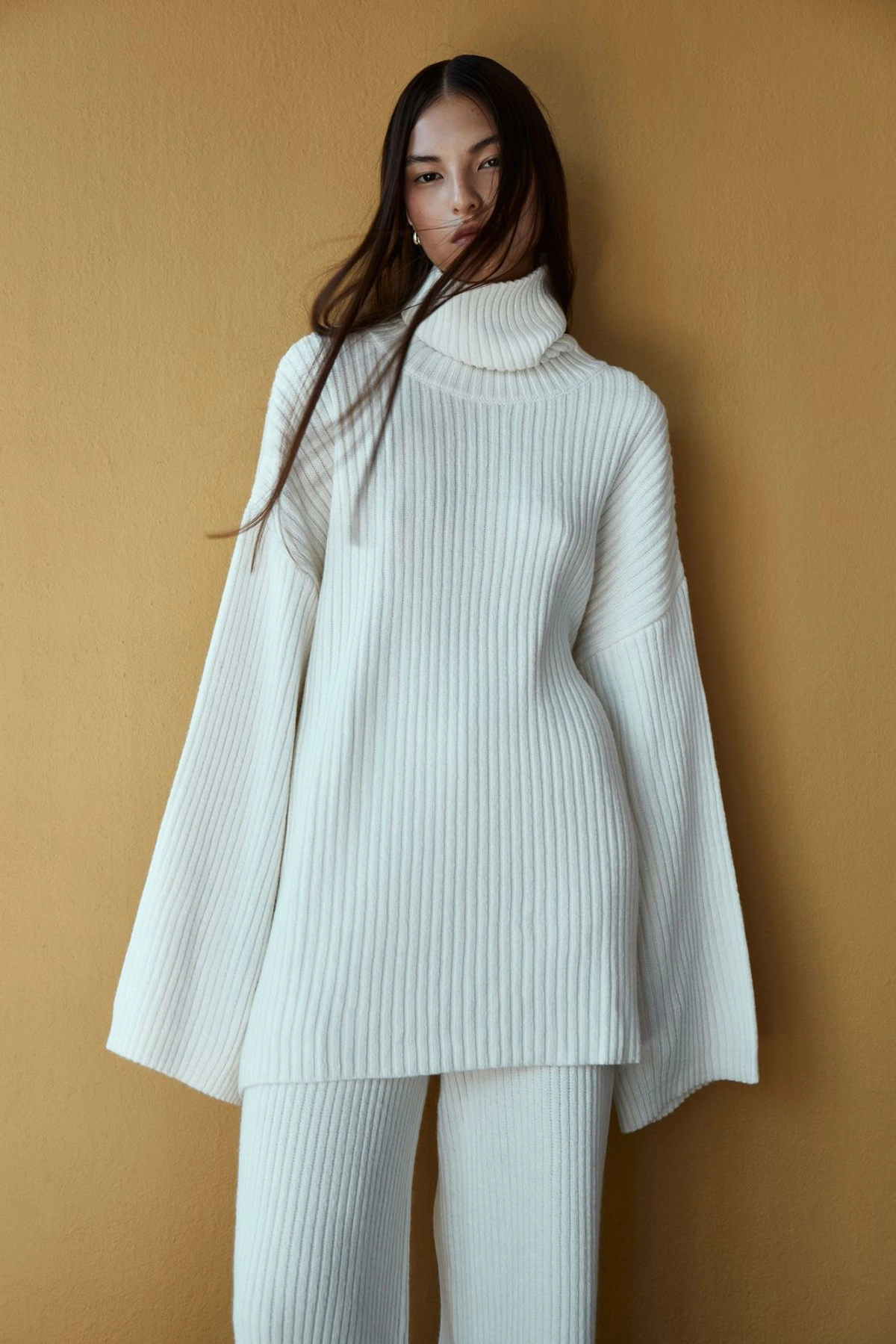 Wełniany Komplet COZY: Sweter i Spodnie