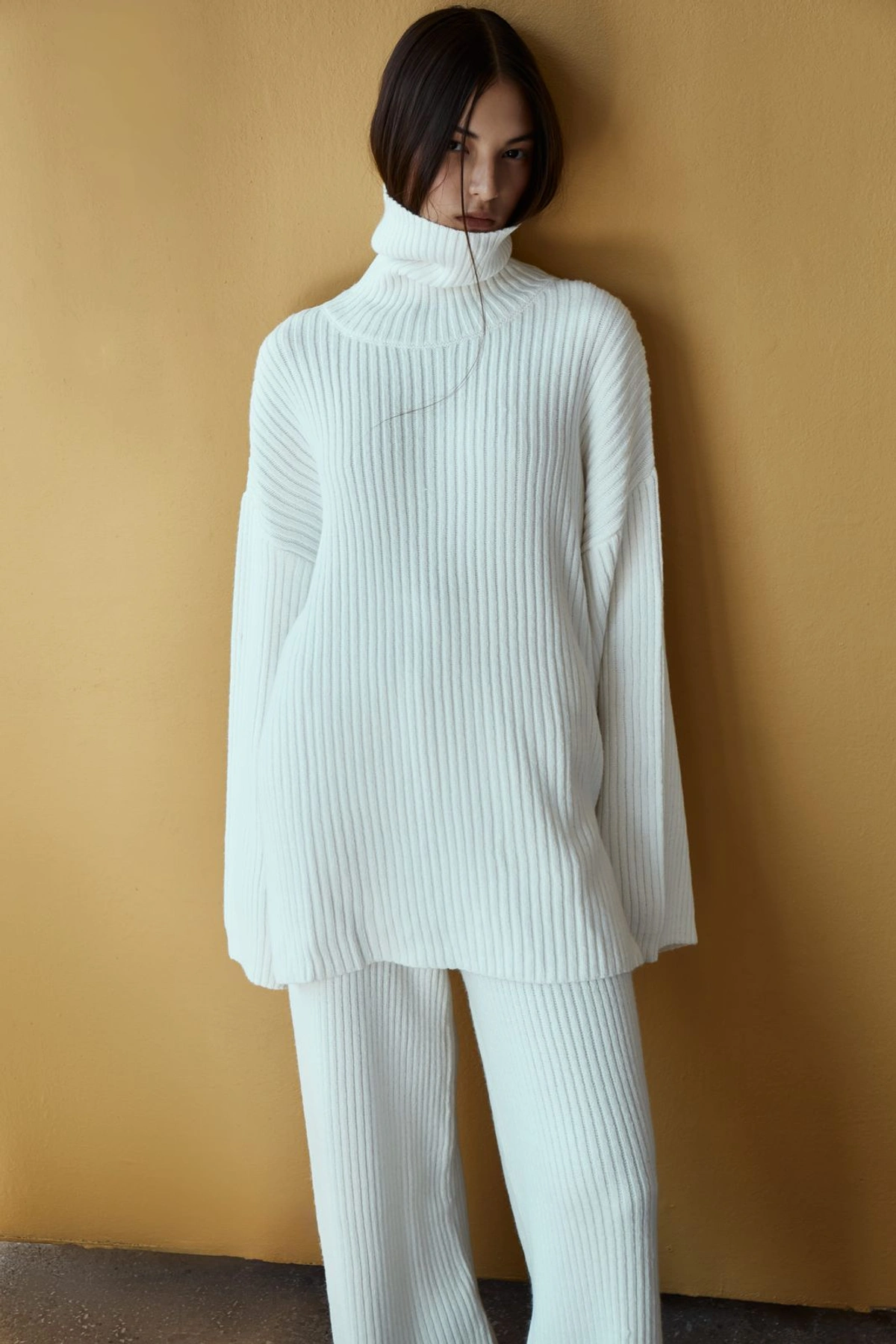 Wełniany Komplet COZY: Sweter i Spodnie