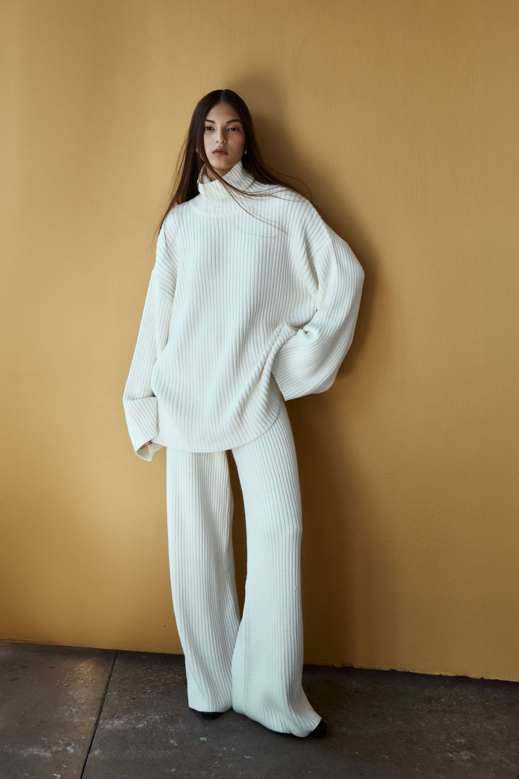 【関税＆送料込み】ChloAC Wool Knitted Trousers COZY Wool Set with Sweater and Pants - Milky | COOSH