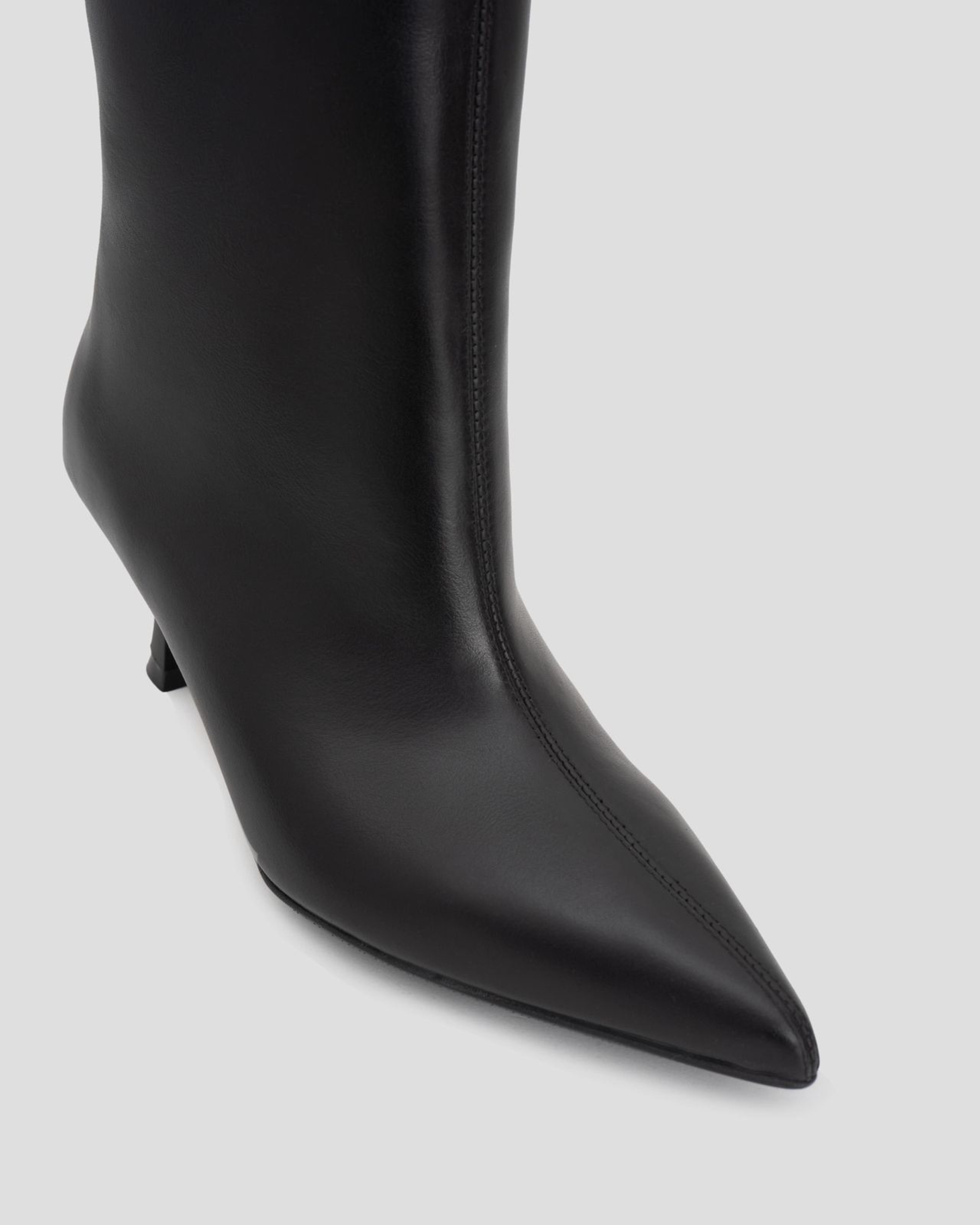 Ботильйони шкіряні BELLE з широкою халявою