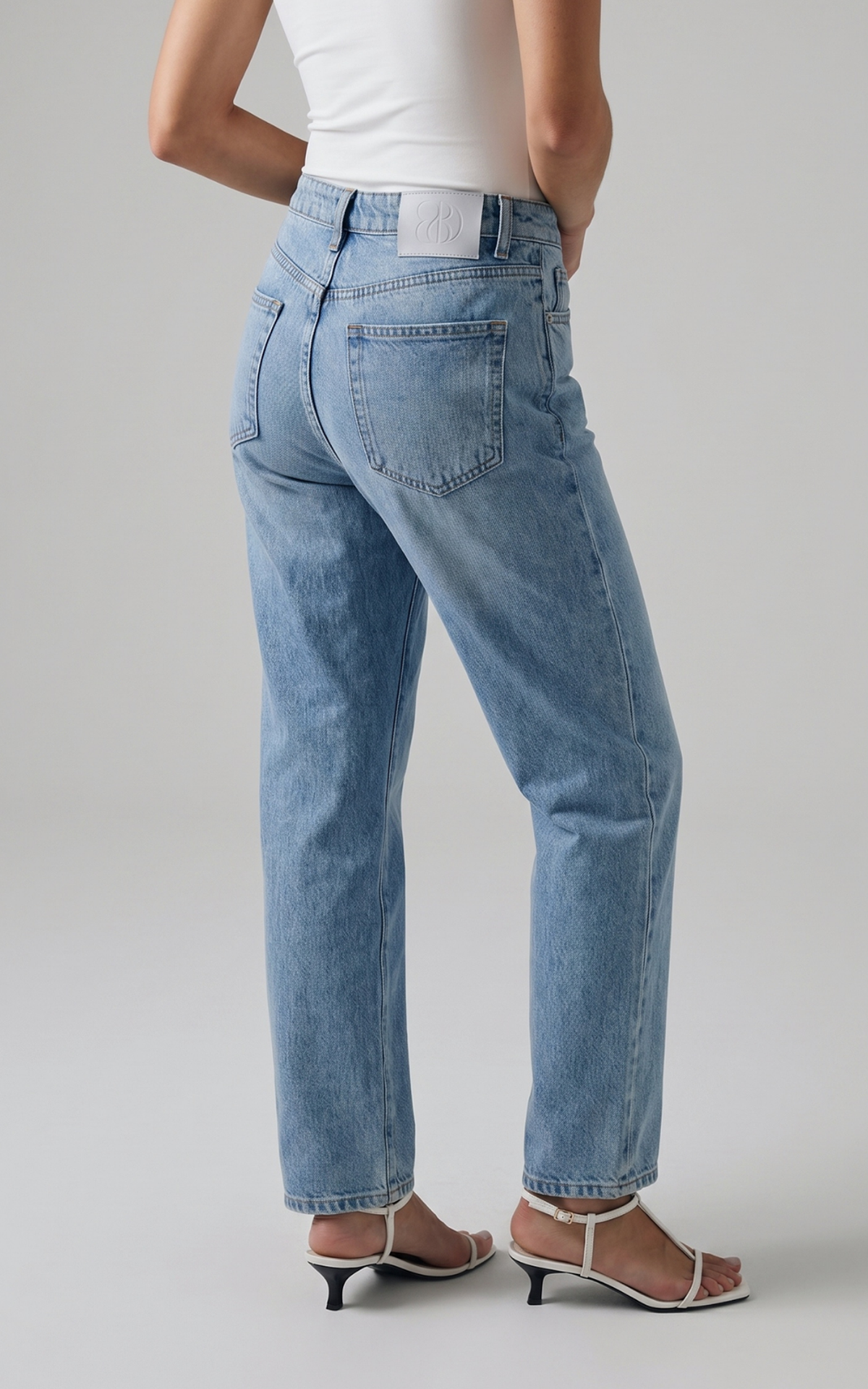 Mid-Rise Jeans BASIC