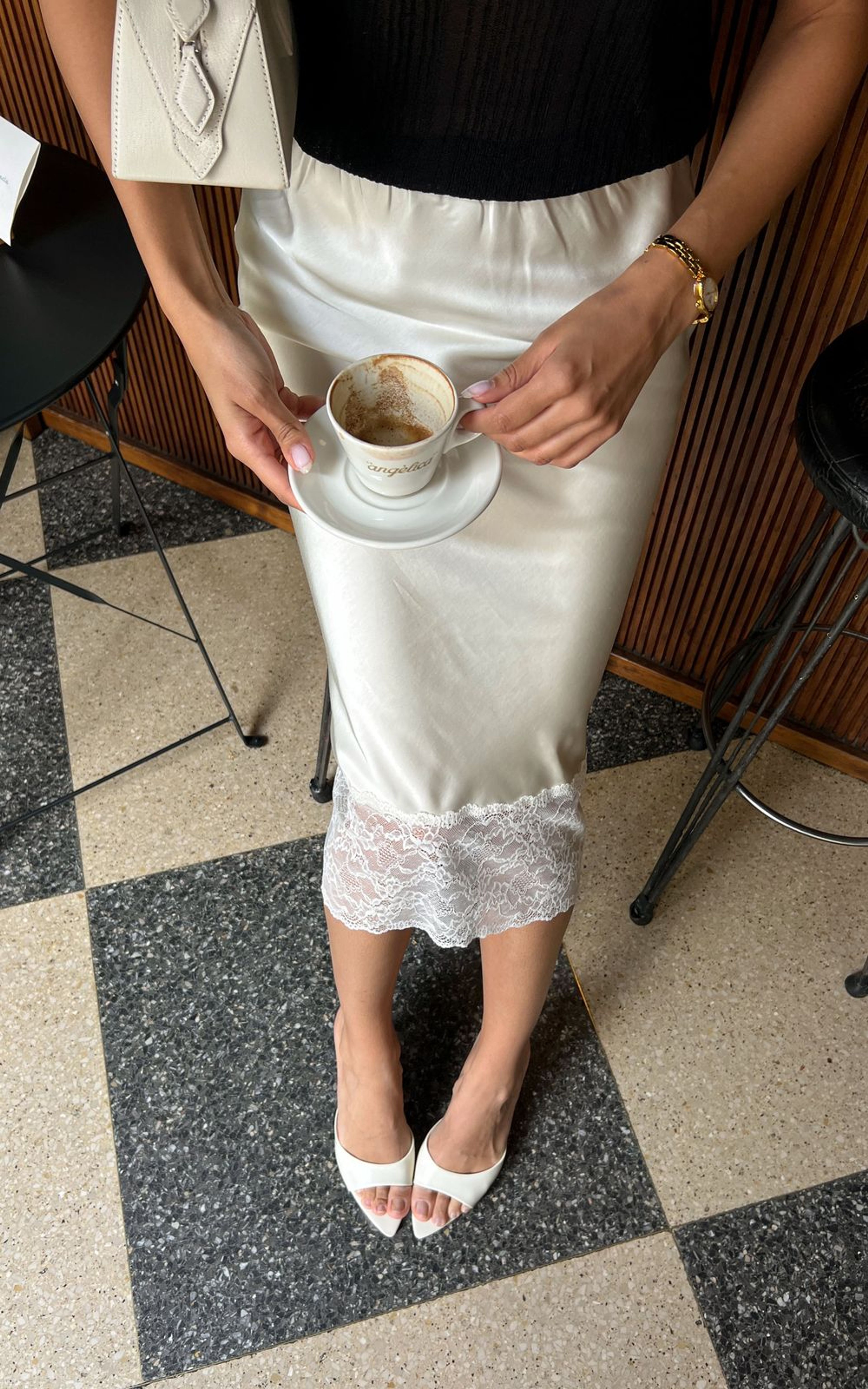 Satynowa Spódnica Midi z Koronką