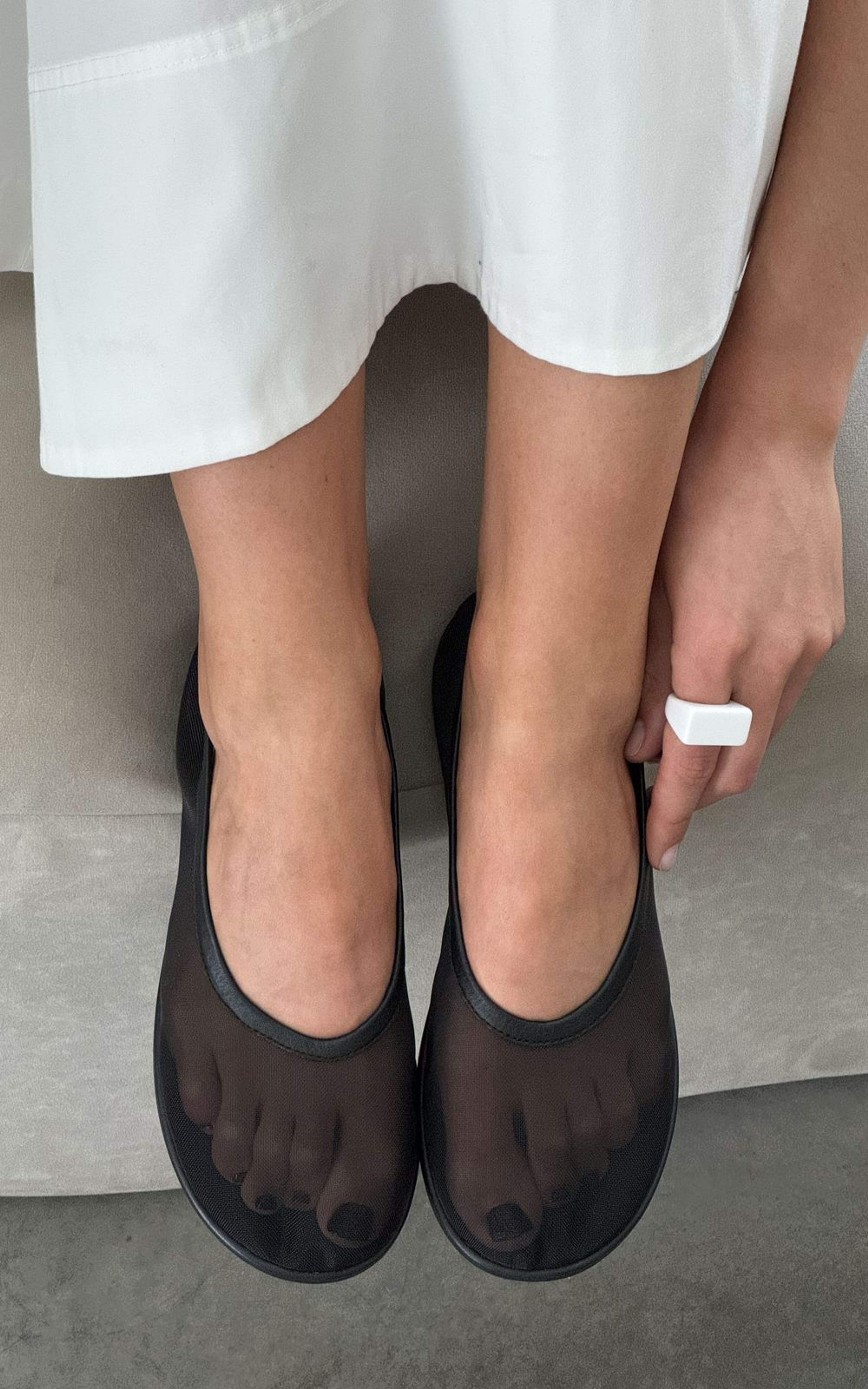 Балетки напівпрозорі в сітку з круглим мисом