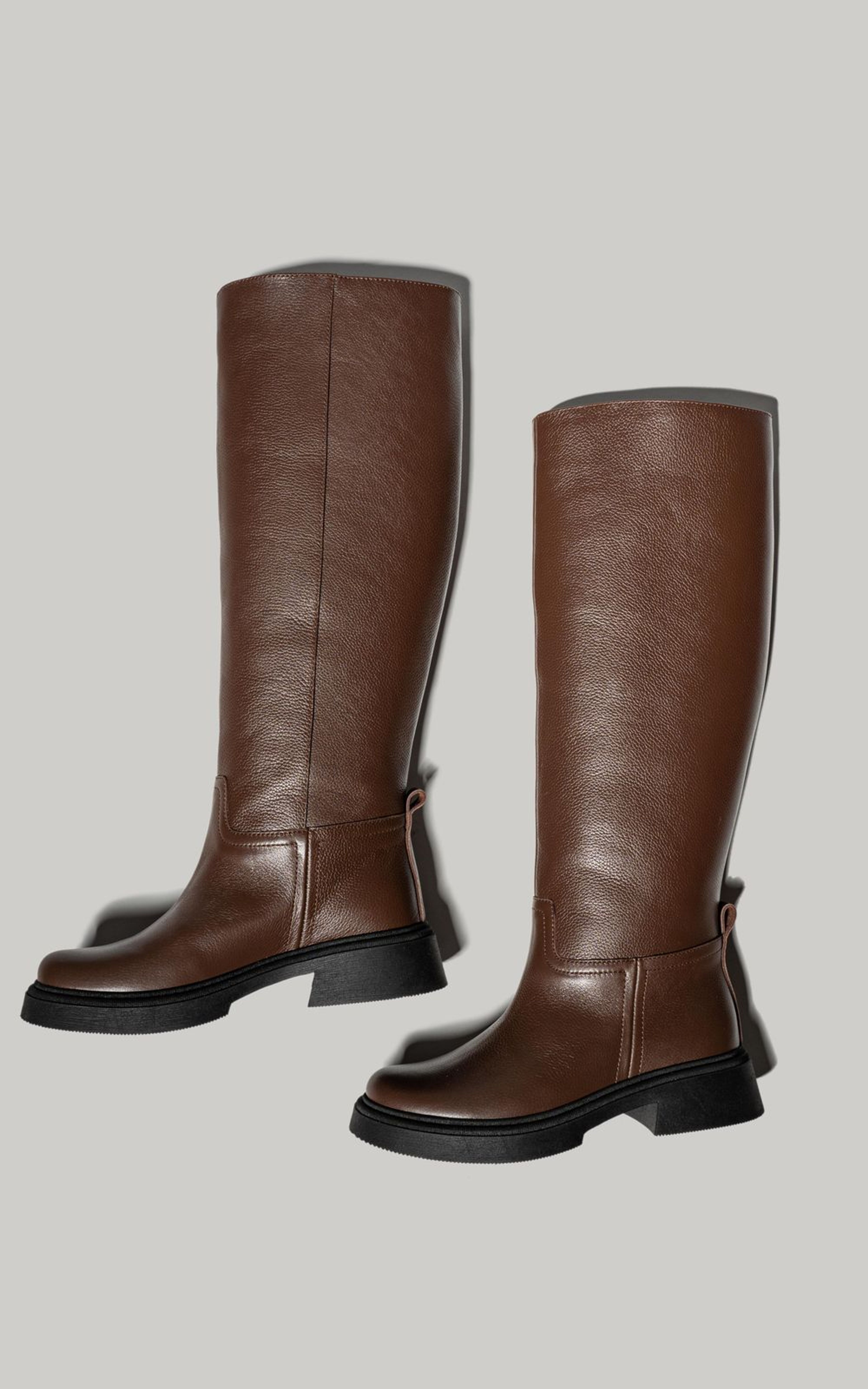 Kozaki jeździeckie ze skóry naturalnej, na futrówce