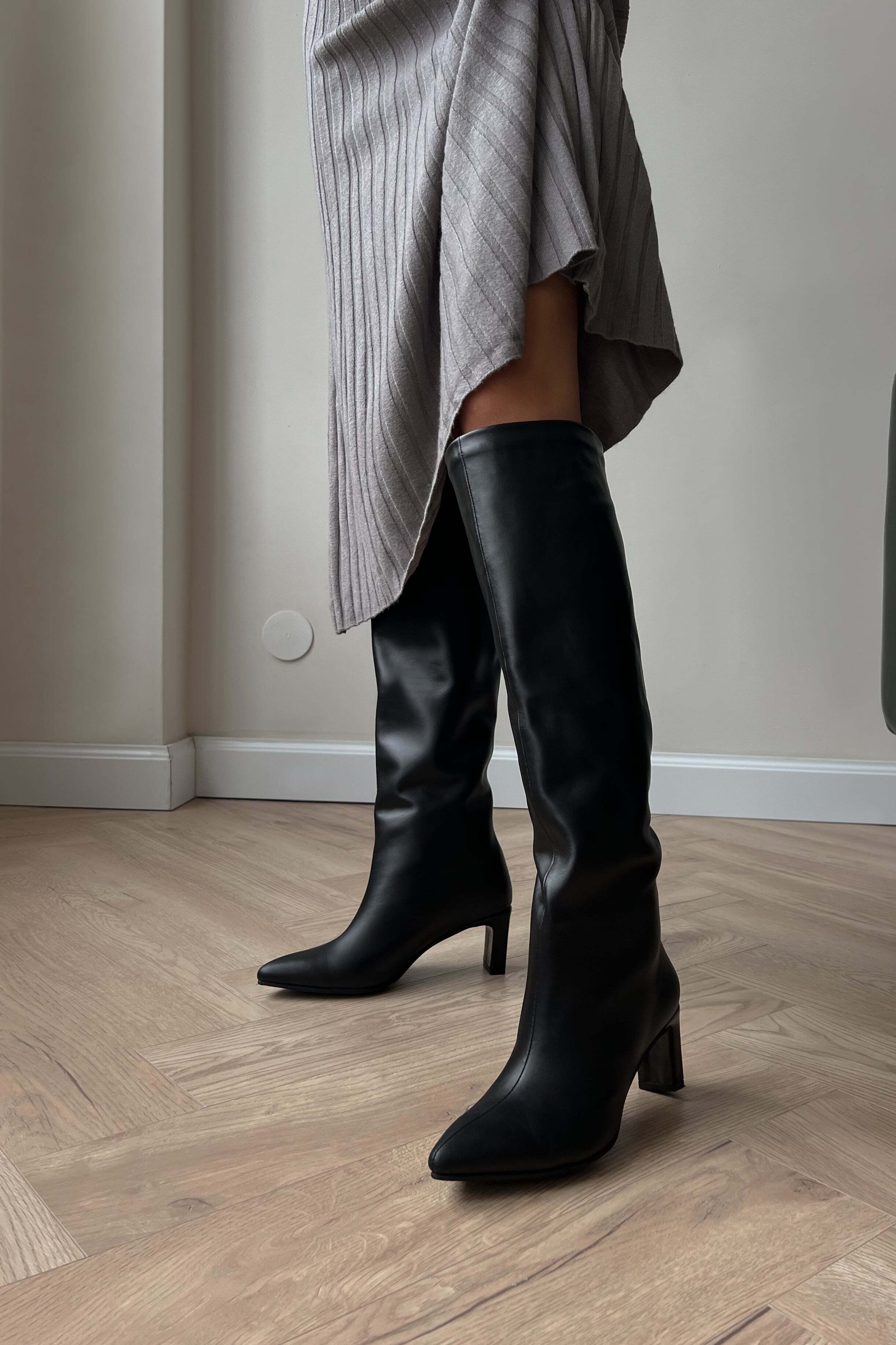 Knee High Heeled Leather Boots - Black | COOSH