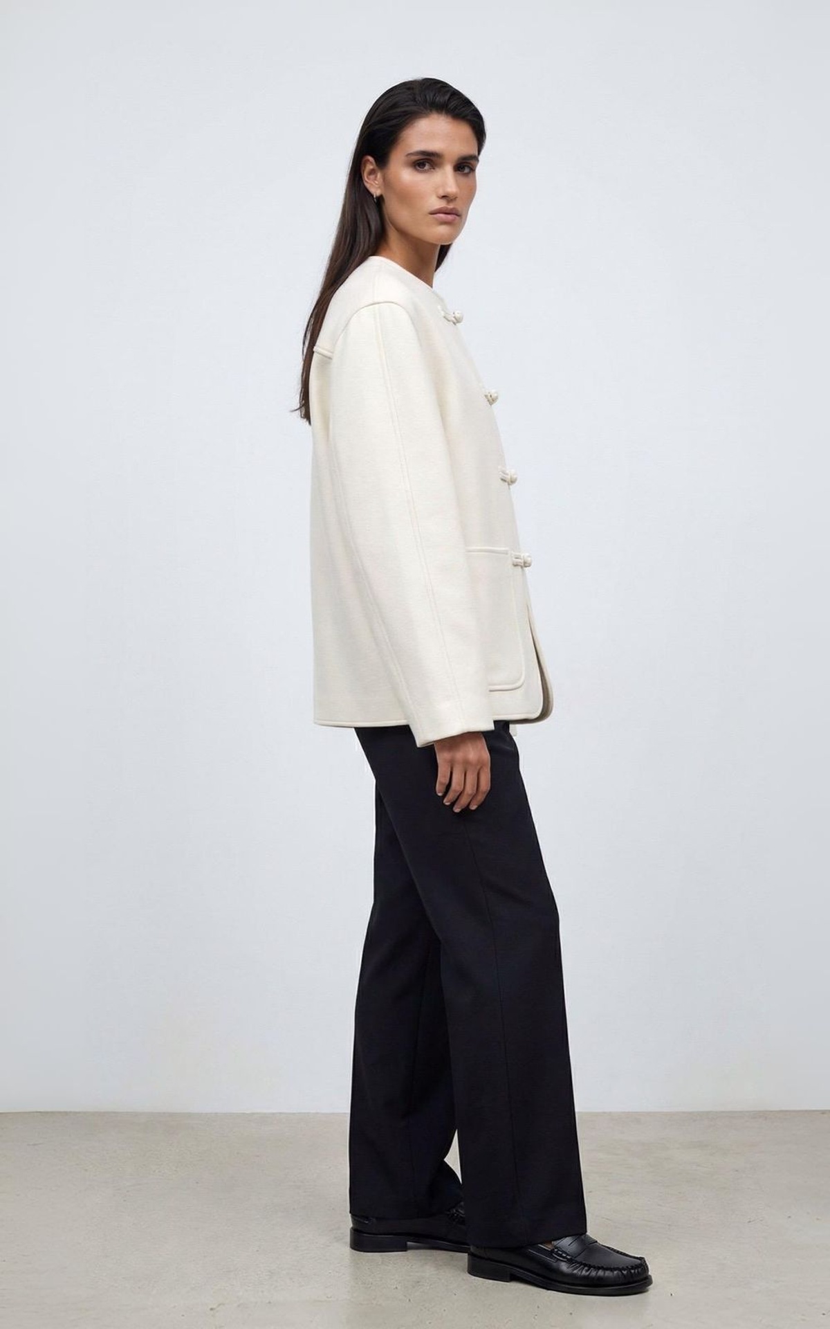 Напівпальто SAYA в азійському стилі