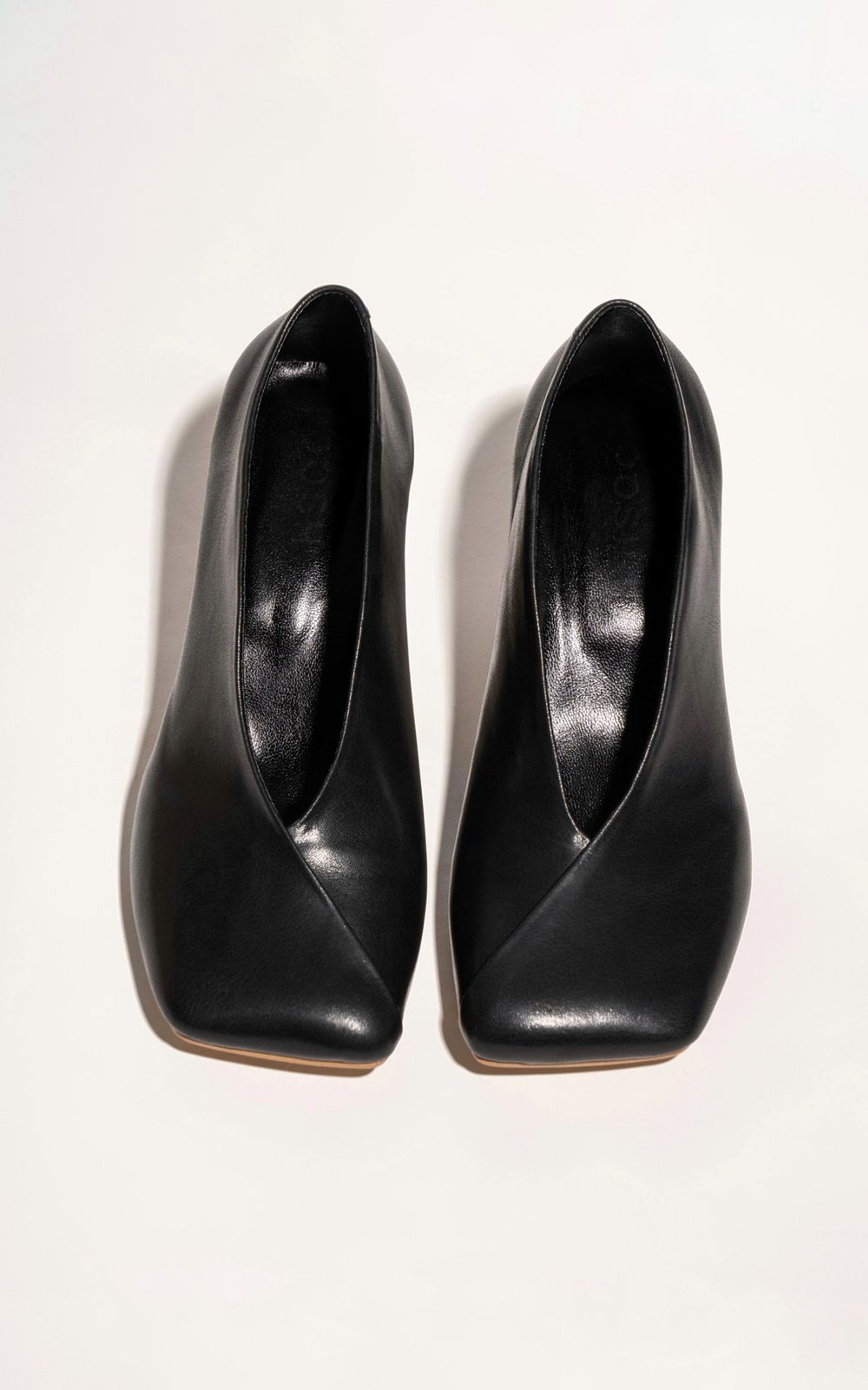 Czółenka z Kwadratowym Noskiem na Szerokim Obcasie