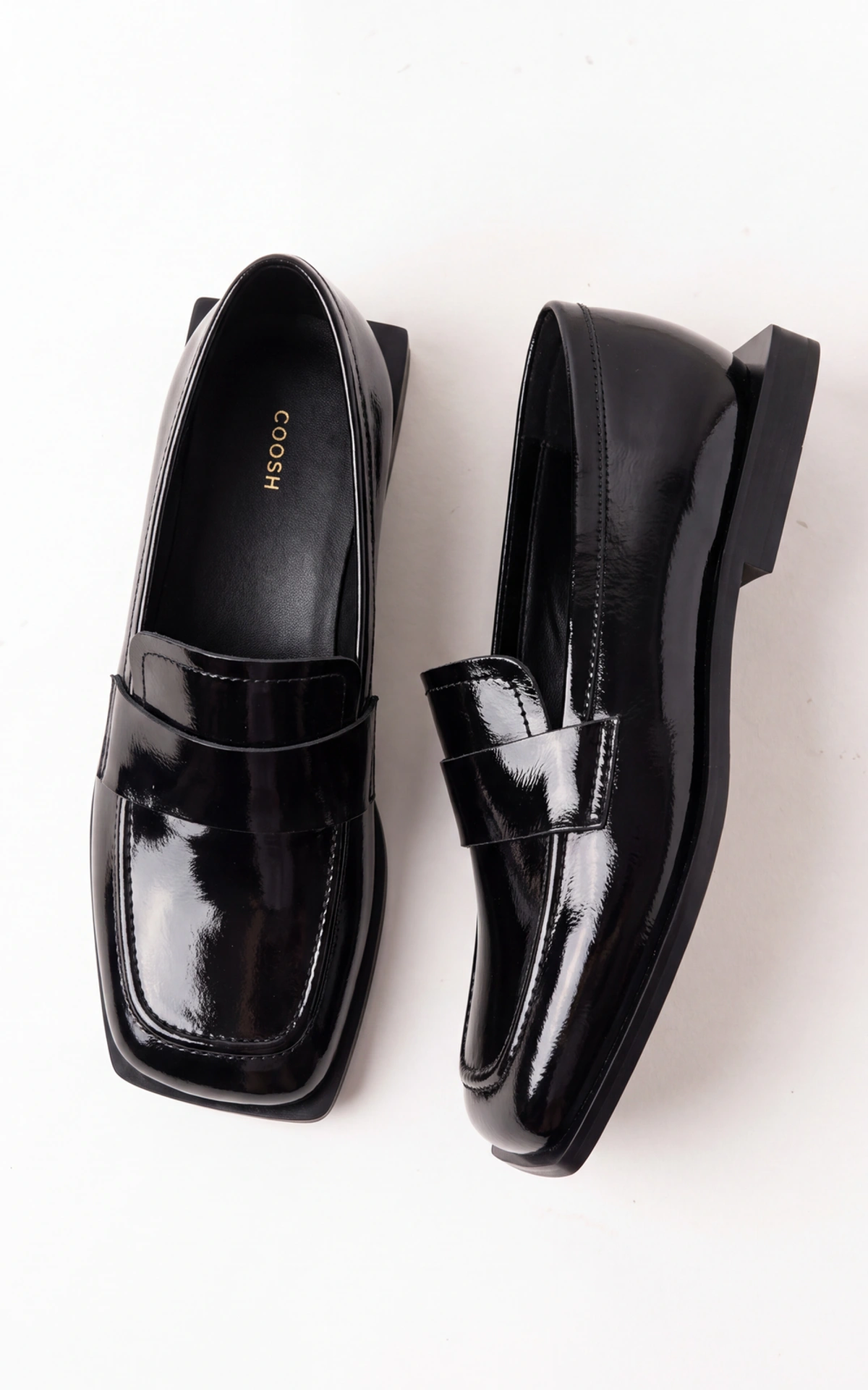 Lakierowane loafersy ELLIS z kwadratowym noskiem