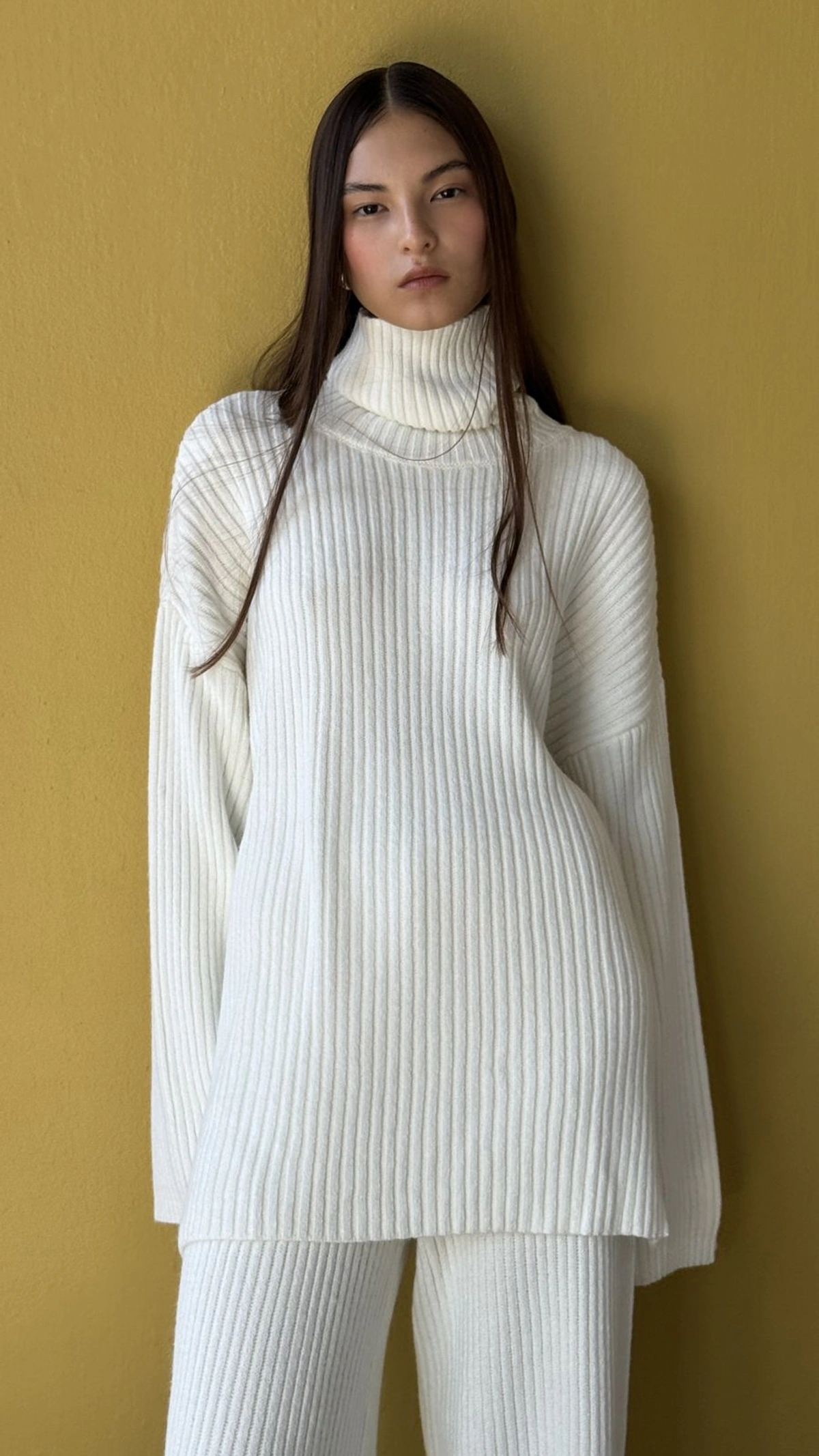 Wełniany Komplet COZY: Sweter i Spodnie