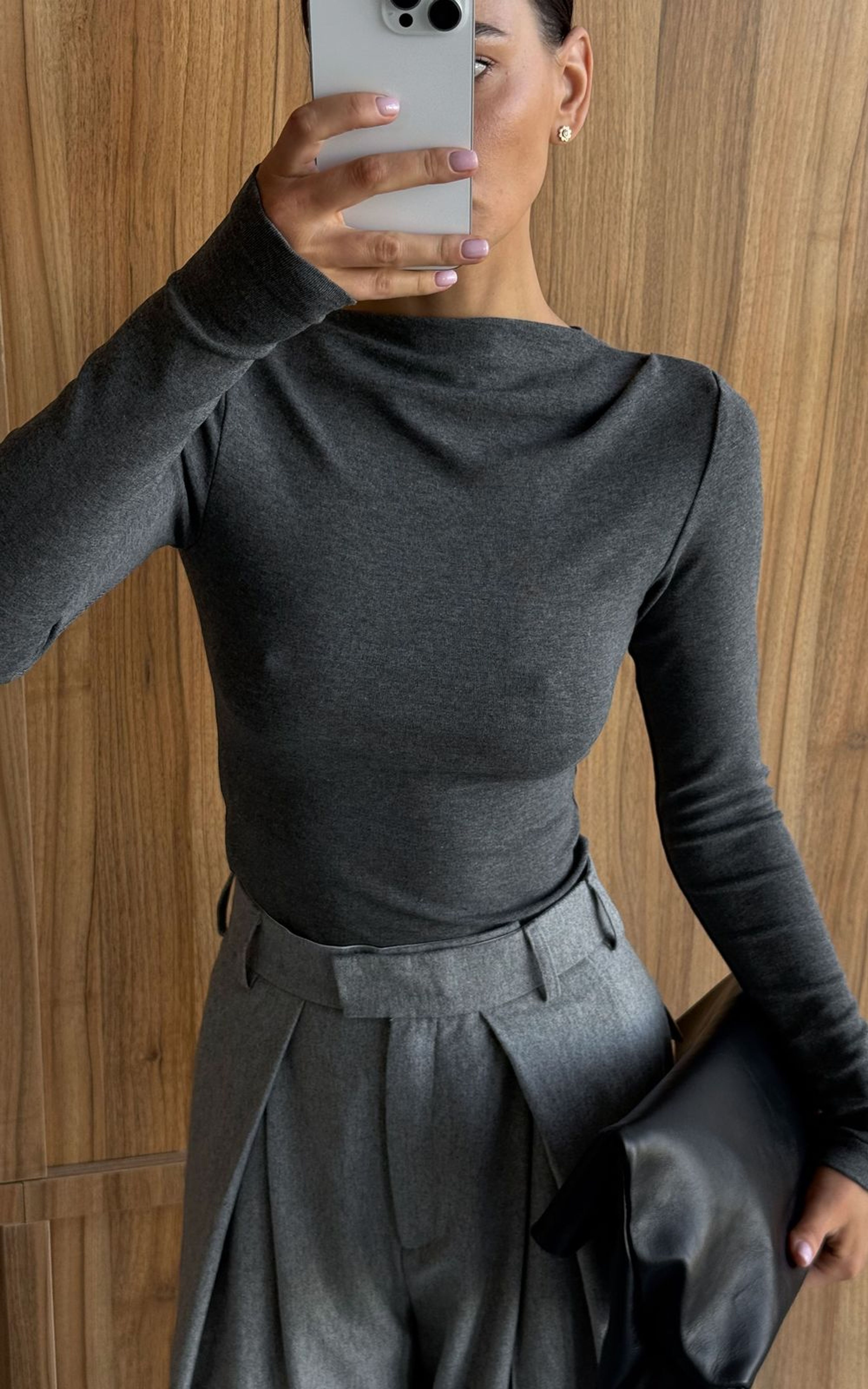 Лонгслів базовий зі збірками