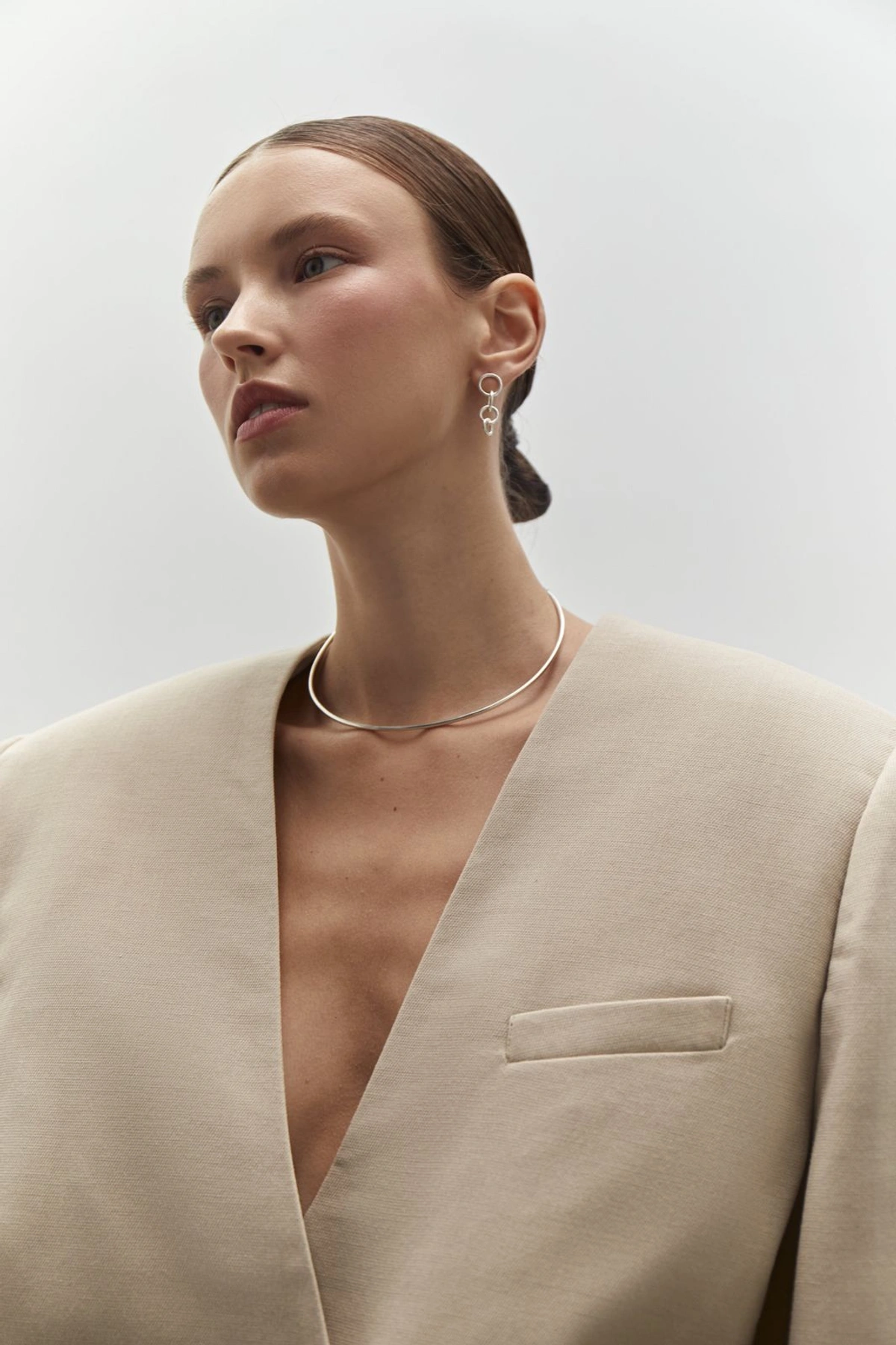 Collarless Blazer with Elastic DEWA