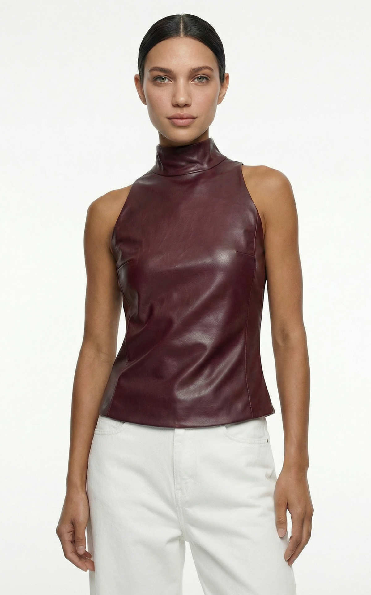 Top z ekoskóry ze stójką