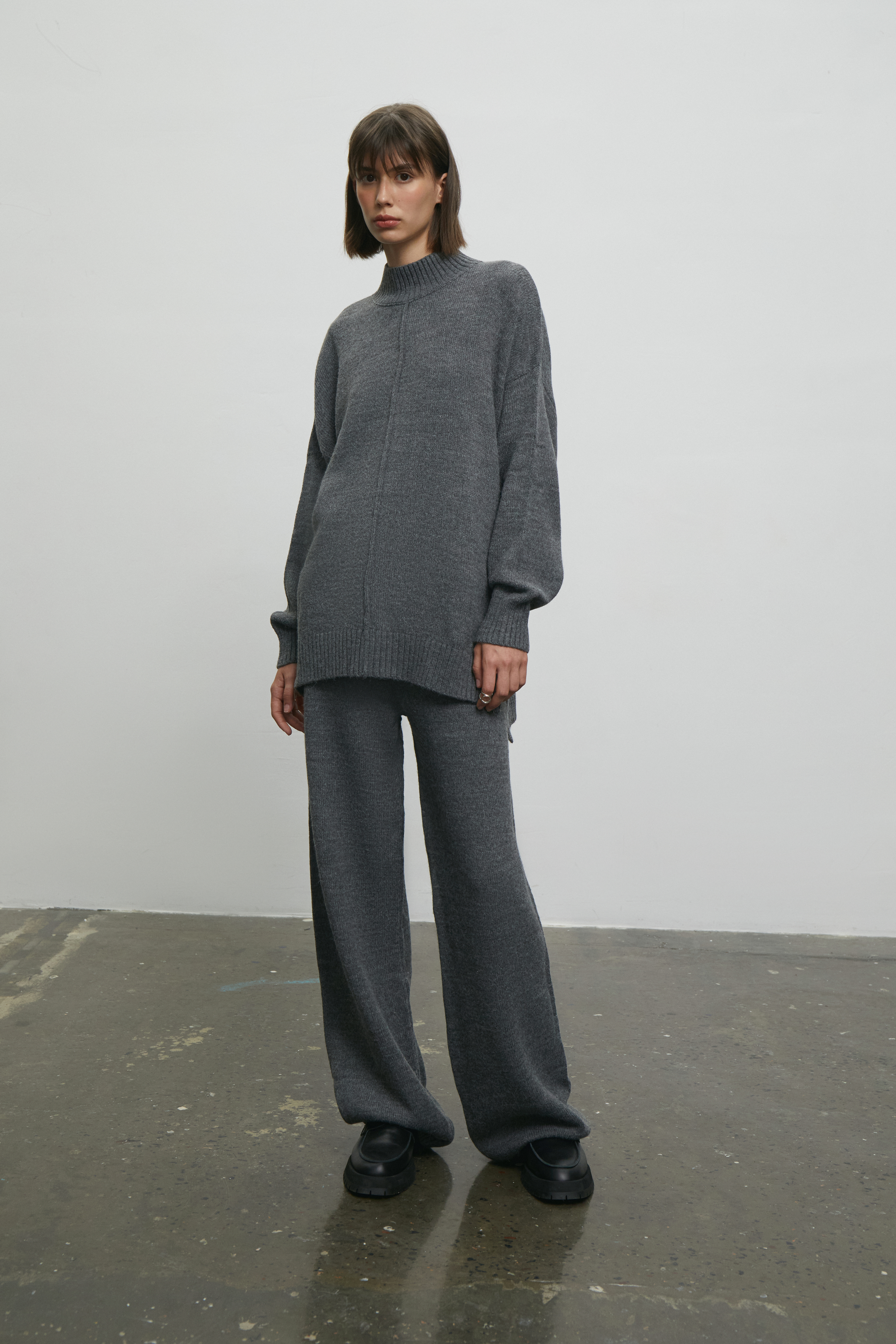 SUPER EXTRA FINE LAMB'S WOOL T-SHIRT HOLE KNIT/