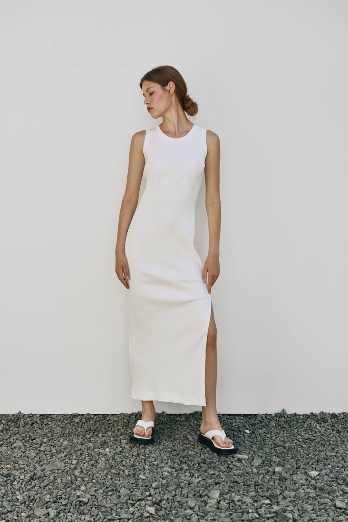 Piped Backless Maxi Dress