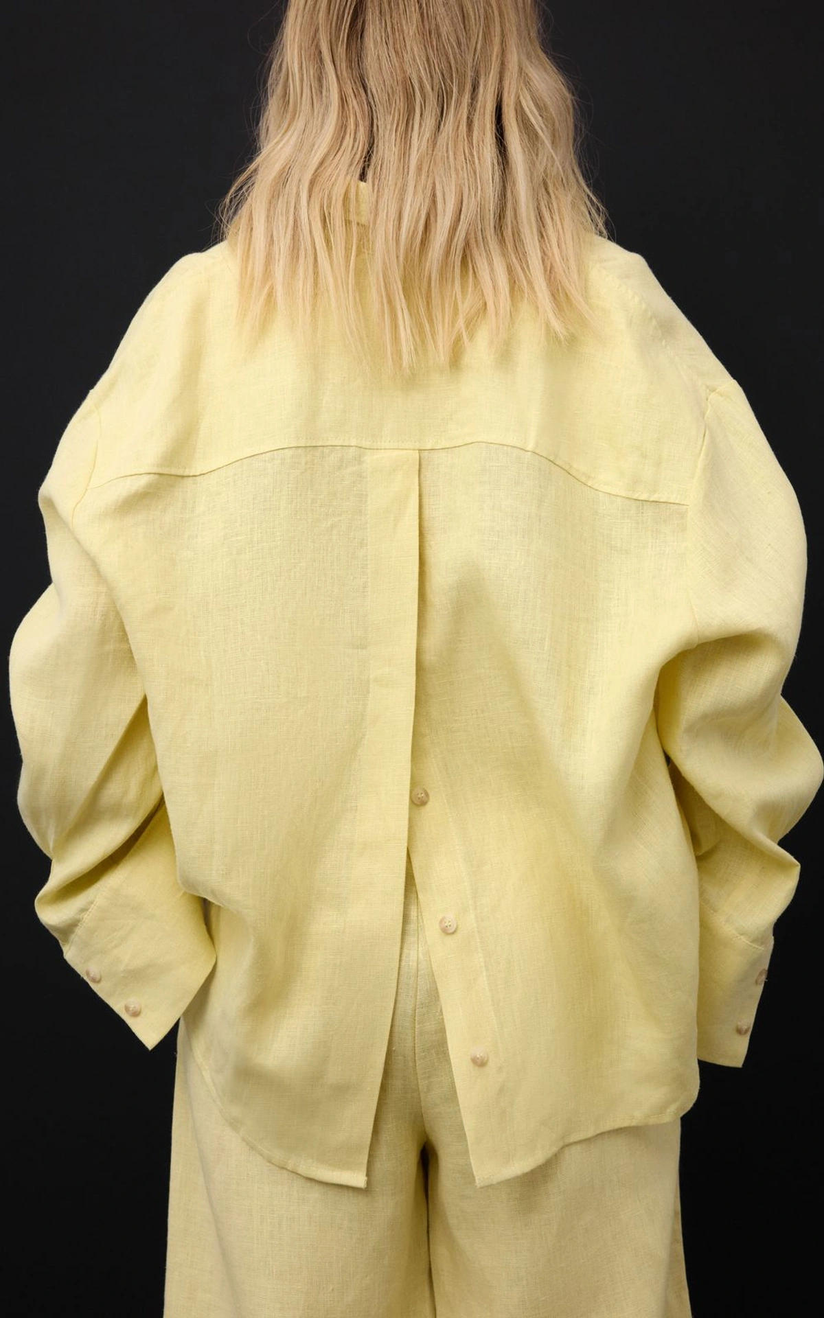 Linen Shirt with Accent Button Back